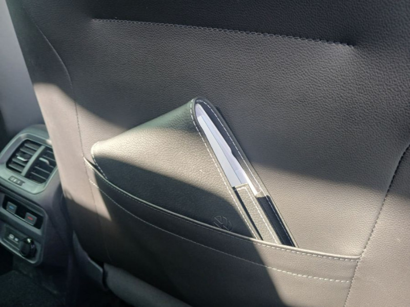 Photo 39 de l'offre de VOLKSWAGEN TIGUAN II (2) 2.0 TDI 150 DSG 2WD ELEGANCE CUIR Camera ACC Hayon EL. JA18 1ère Main à 32490€ chez Mérignac auto