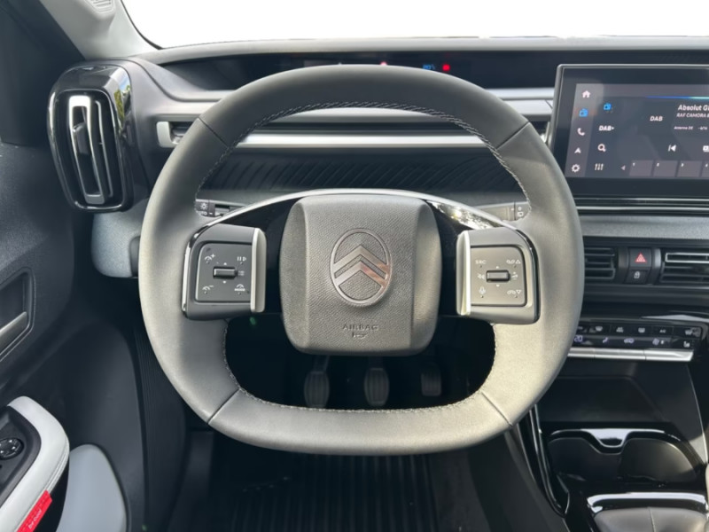 Photo 9 de l'offre de CITROEN C3 NEW 1.2 PureTech 100 BVM6 MAX GPS Camera à 17970€ chez Mérignac auto