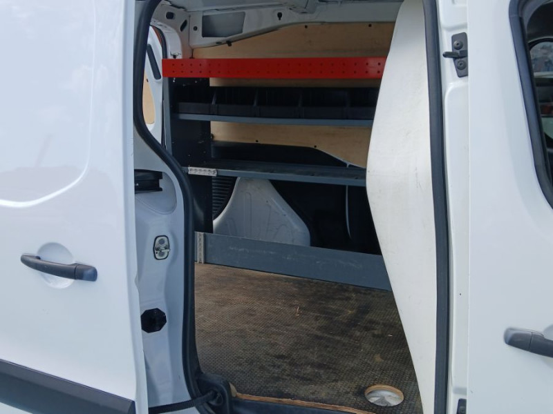 Photo 13 de l'offre de CITROEN BERLINGO FOURGON 1.6 BlueHDi 100 ETG6 CLUB GPS Casiers 10450 .H.T. à 10450€ chez Mérignac auto