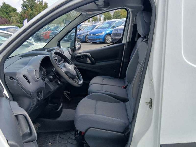 Photo 15 de l'offre de CITROEN BERLINGO FOURGON 1.6 BlueHDi 100 ETG6 CLUB GPS Casiers 10450 .H.T. à 10450€ chez Mérignac auto