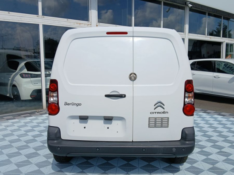 Photo 12 de l'offre de CITROEN BERLINGO FOURGON 1.6 BlueHDi 100 ETG6 CLUB GPS Casiers 10450 .H.T. à 10450€ chez Mérignac auto