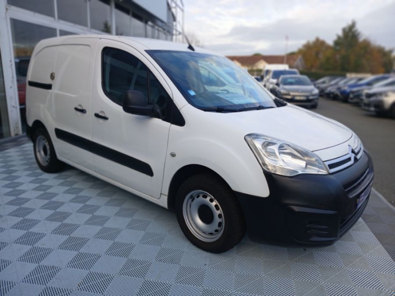 Photo 2 de l'offre de CITROEN BERLINGO FOURGON 1.6 BlueHDi 100 ETG6 CLUB GPS Casiers 10450 .H.T. à 10450€ chez Mérignac auto