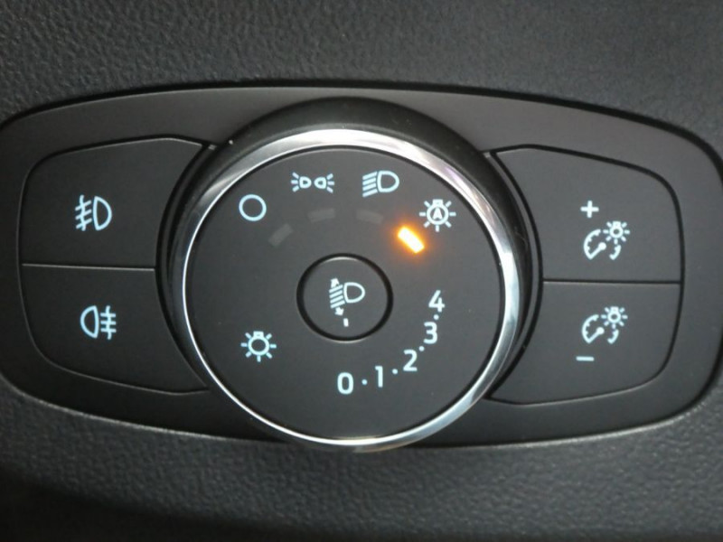 Photo 29 de l'offre de FORD PUMA 1.0 EcoBoost 155 DCT7 HYBRID MHEV ST LINE 3550€ d'Options -33% sous Neuf à 22950€ chez Mérignac auto