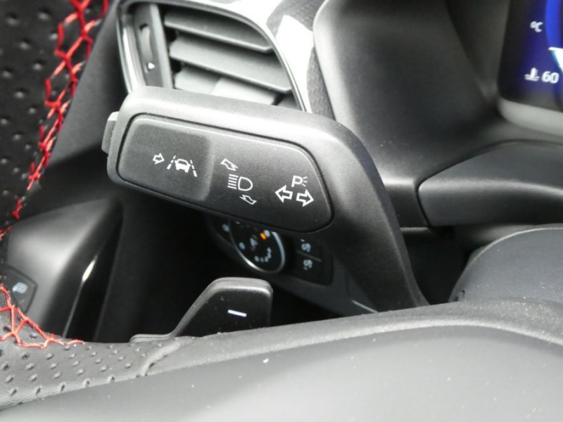 Photo 19 de l'offre de FORD PUMA 1.0 EcoBoost 155 DCT7 HYBRID MHEV ST LINE 3550€ d'Options -33% sous Neuf à 22950€ chez Mérignac auto