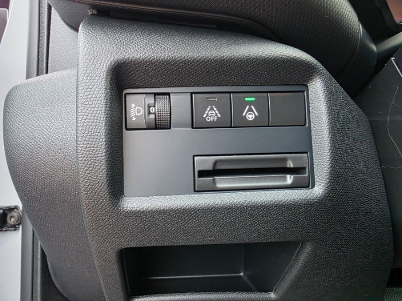 Photo 31 de l'offre de CITROEN C5 AIRCROSS NEW (2) 1.5 BlueHDi 130 EAT8 MAX Hayon EL. à 29950€ chez Mérignac auto