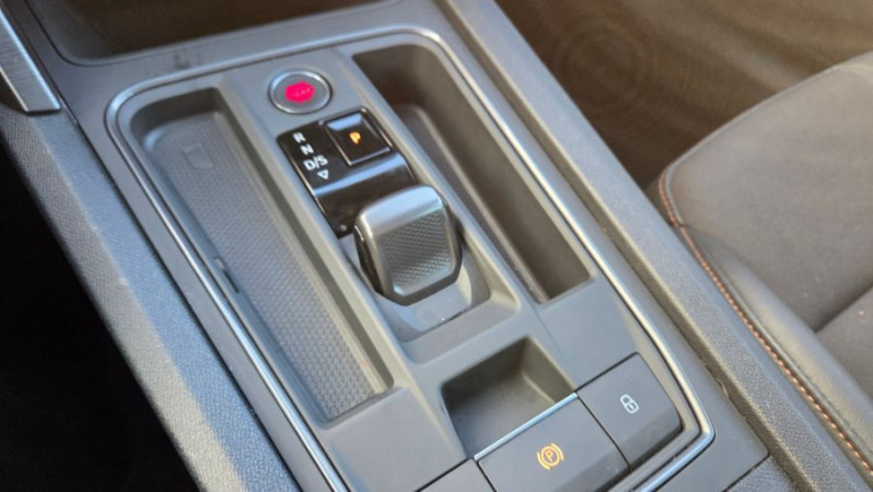 Photo 27 de l'offre de CUPRA LEON IV 1.5 TSI 150 DSG GPS Camera JA18 SC Key Less à 27950€ chez Mérignac auto