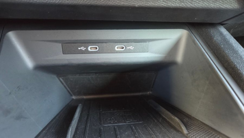 Photo 26 de l'offre de CUPRA LEON IV 1.5 TSI 150 DSG GPS Camera JA18 SC Key Less à 27950€ chez Mérignac auto