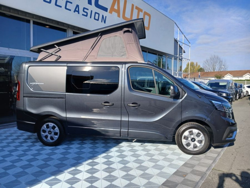 Photo 8 de l'offre de RENAULT TRAFIC VAN ANTILOPE VAN Aménagé FLEX PLUS 2.0 DCi 130 BVM6 L1 PK Confort 4PL Attel+Pte Vélo DISPO à 56000€ chez Mérignac auto