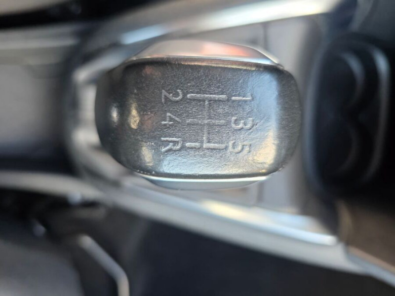 Photo 20 de l'offre de PEUGEOT 208 1.2 PureTech 82 ALLURE GPS JA Radar à 10450€ chez Mérignac auto