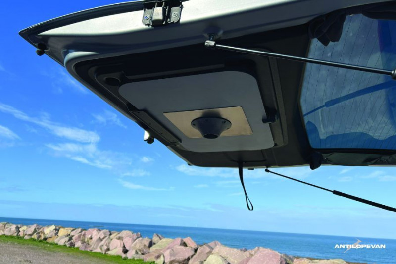 Photo 50 de l'offre de RENAULT TRAFIC VAN ANTILOPE VAN Aménagé FLEX PLUS 2.0 DCi 130 BVM6 L1 PK Confort 4PL Attel+Pte Vélo DISPO à 56000€ chez Mérignac auto