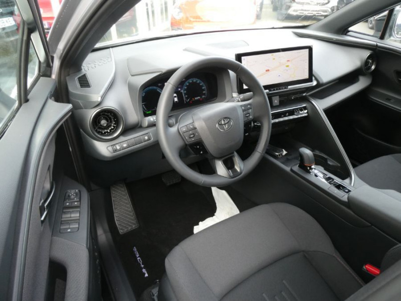 Photo 14 de l'offre de TOYOTA C-HR II 1.8 HYBRIDE 140 CVT 2WD DESIGN GPS 12.3 Camera JA18 Diam. Induction à 29950€ chez Mérignac auto