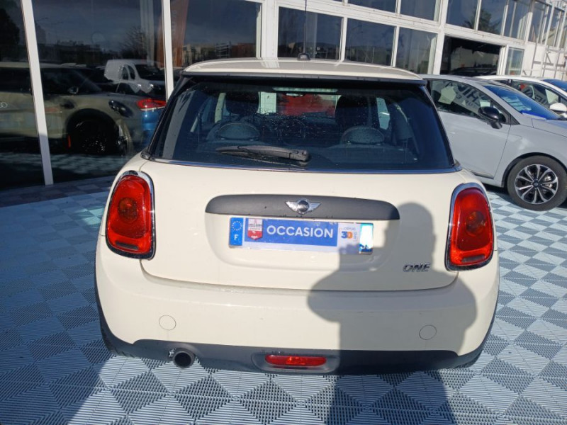 Photo 17 de l'offre de MINI MINI III ONE 102 BVM6 3P CLIM Bluetooth JA16p à 11450€ chez Mérignac auto