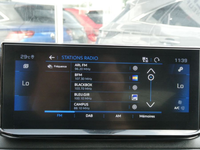 Photo 19 de l'offre de PEUGEOT 3008 II (2) 1.5 BlueHDi 130 EAT8 ALLURE Camera à 25980€ chez Mérignac auto