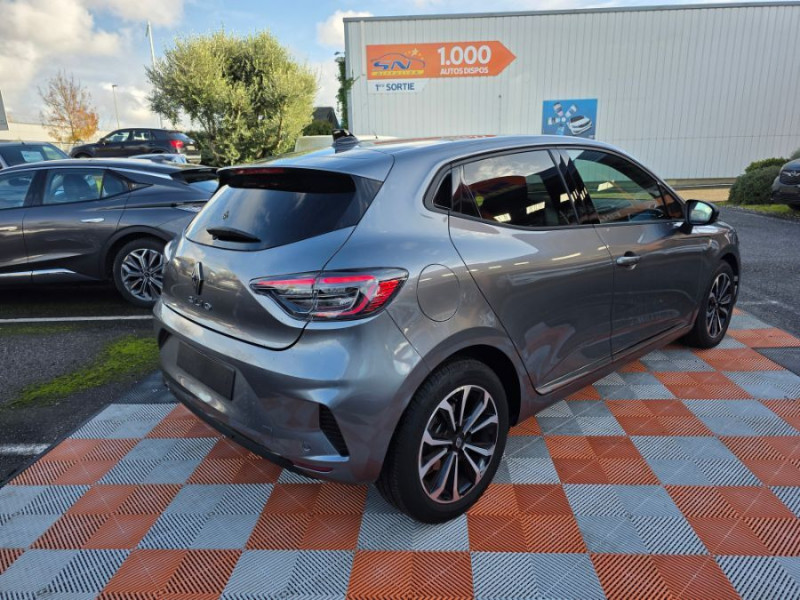 Photo 6 de l'offre de RENAULT CLIO V 0.9 TCe 90 BVM6 TECHNO GPS Camera JA16 à 18950€ chez Mérignac auto