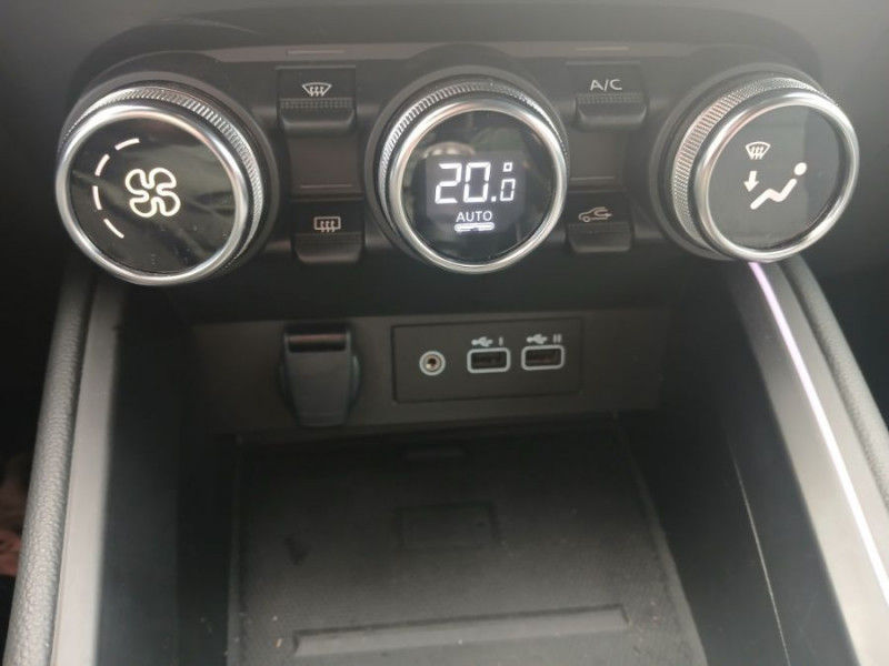 Photo 18 de l'offre de RENAULT CLIO V 0.9 TCe 90 BVM6 TECHNO GPS Camera JA16 à 18770€ chez Mérignac auto