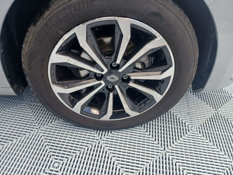 Photo 22 de l'offre de RENAULT CLIO V 0.9 TCe 90 BVM6 TECHNO GPS Camera JA16 à 18770€ chez Mérignac auto