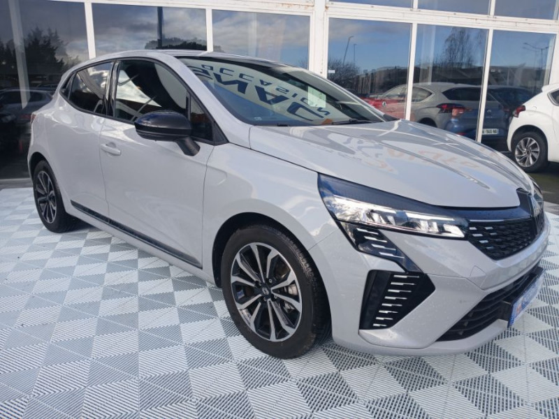 Photo 2 de l'offre de RENAULT CLIO V 0.9 TCe 90 BVM6 TECHNO GPS Camera JA16 à 18770€ chez Mérignac auto