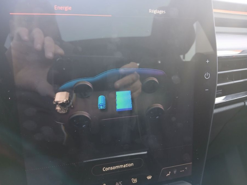 Photo 27 de l'offre de RENAULT AUSTRAL 1.2 E-TECH 200 FULL HYBRID ICONIC TOIT Pano Hayon EL Cam 360° JA20p à 32450€ chez Mérignac auto