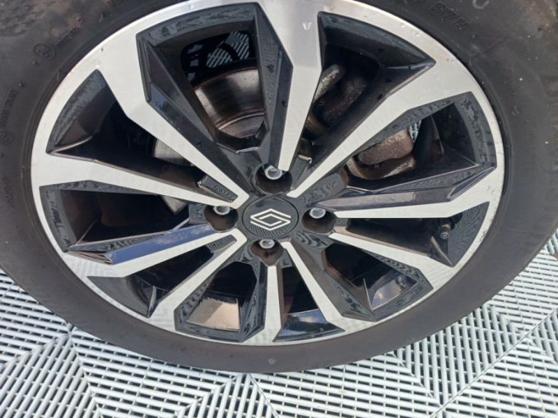 Photo 25 de l'offre de RENAULT CLIO V 0.9 TCe 90 BVM6 TECHNO GPS Camera JA16 à 18770€ chez Mérignac auto