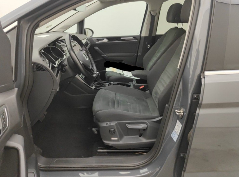 Photo 4 de l'offre de VOLKSWAGEN TOURAN III 2.0 TDI 115 DSG7 HIGHLINE CARAT Camera ACC SC TOIT Ouvrant 5PL 1ère Main à 27950€ chez Mérignac auto