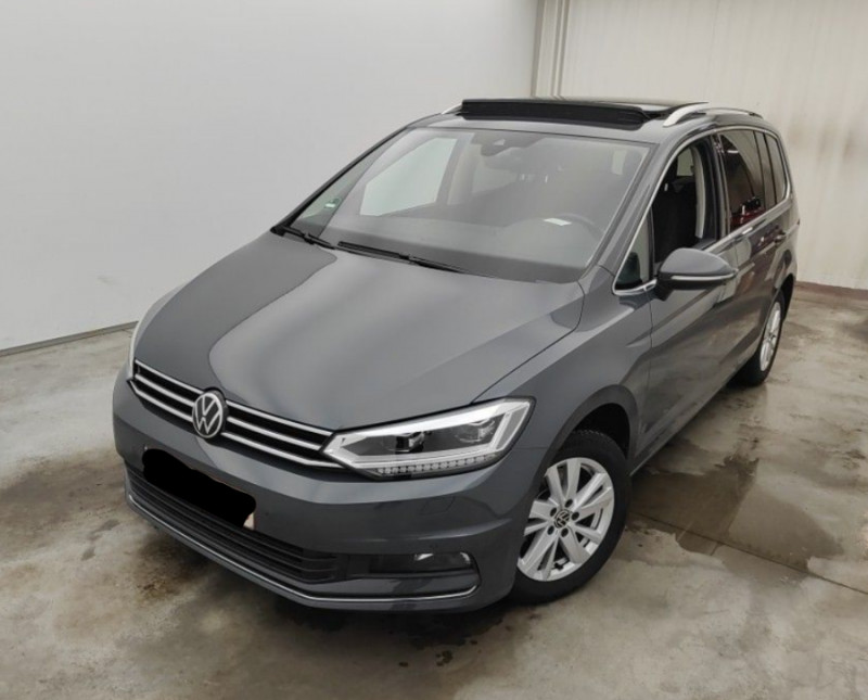 Photo 1 de l'offre de VOLKSWAGEN TOURAN III 2.0 TDI 115 DSG7 HIGHLINE CARAT Camera ACC SC TOIT Ouvrant 5PL 1ère Main à 27950€ chez Mérignac auto