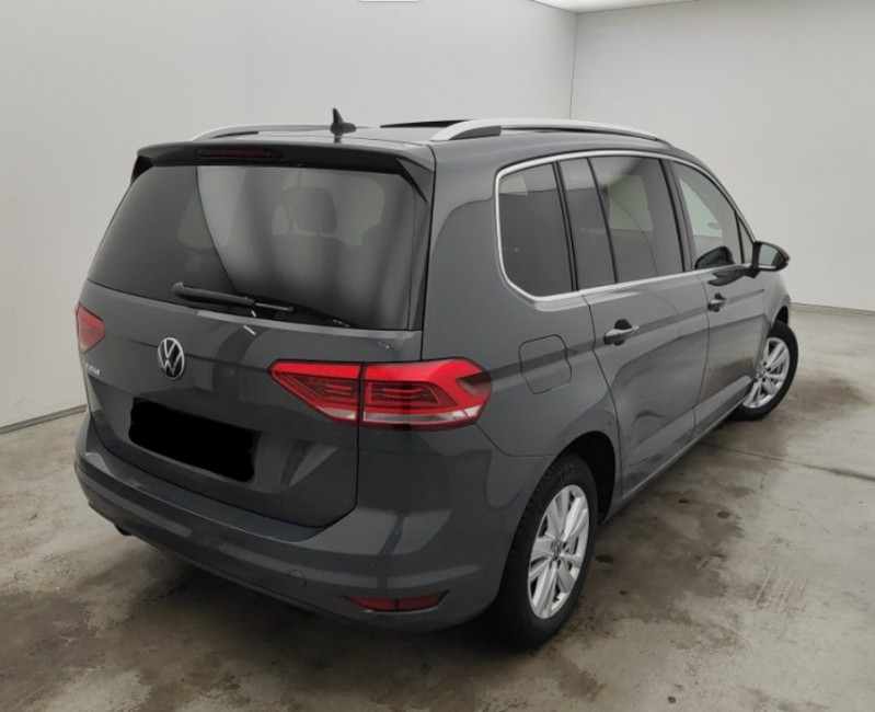 Photo 3 de l'offre de VOLKSWAGEN TOURAN III 2.0 TDI 115 DSG7 HIGHLINE CARAT Camera ACC SC TOIT Ouvrant 5PL 1ère Main à 27950€ chez Mérignac auto