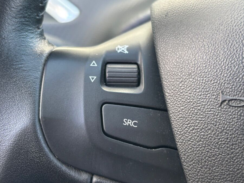 Photo 28 de l'offre de PEUGEOT 208 1.2 PureTech 82 SIGNATURE GPS Radar RER à 10450€ chez Mérignac auto