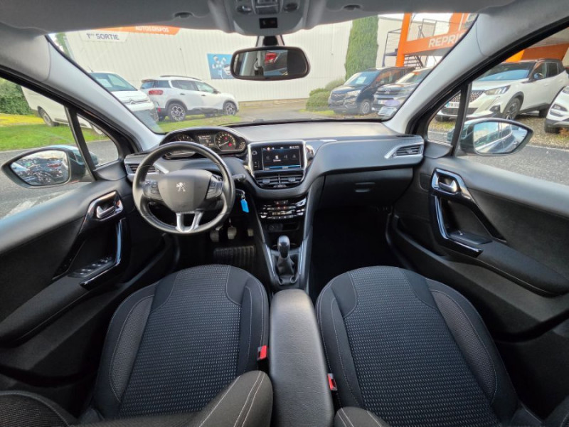 Photo 16 de l'offre de PEUGEOT 208 1.2 PureTech 82 ALLURE GPS JA Radar à 10450€ chez Mérignac auto