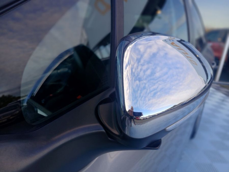 Photo 31 de l'offre de PEUGEOT 208 1.2 PureTech 82 SIGNATURE GPS Radar RER à 10450€ chez Mérignac auto