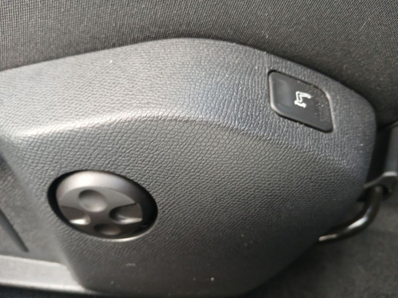 Photo 38 de l'offre de PEUGEOT 508 1.5 BlueHDi 130 EAT8 ALLURE PACK Coffre EL. ACC SC 1ère Main à 21450€ chez Mérignac auto