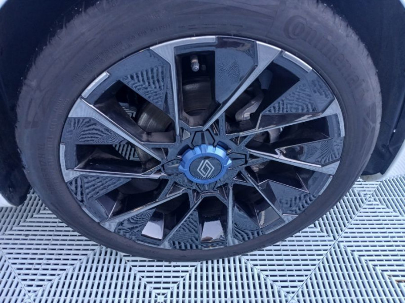 Photo 25 de l'offre de RENAULT CLIO V 0.9 TCe 90 BVM6 ESPRIT ALPINE GPS 9.3" Cockpit JA17 à 20950€ chez Mérignac auto