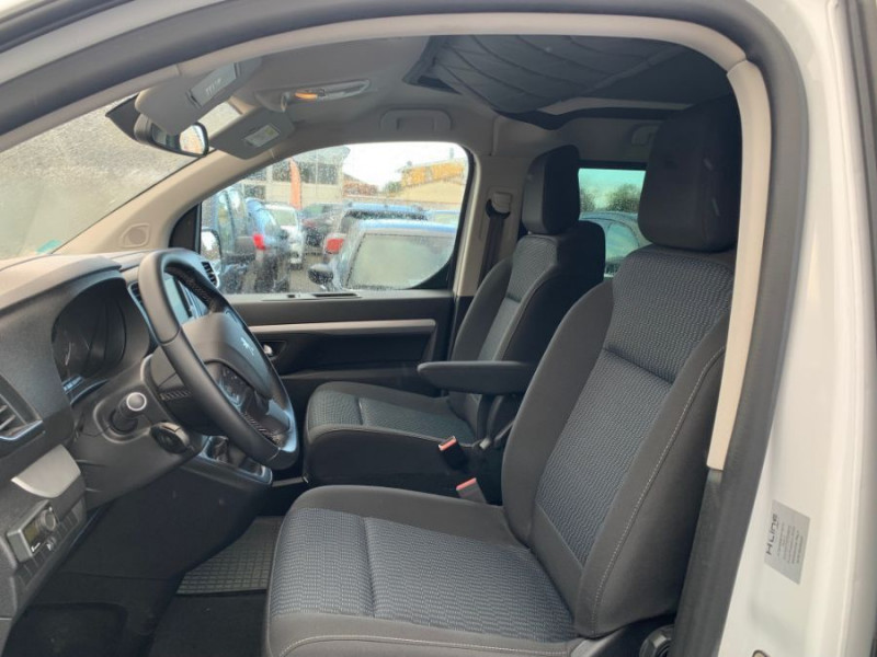 Photo 3 de l'offre de PEUGEOT EXPERT 2.0 BlueHDi 145 BVM6 VANSTER 5PL 2 Lits Chauffage 1ère Main à 47950€ chez Mérignac auto