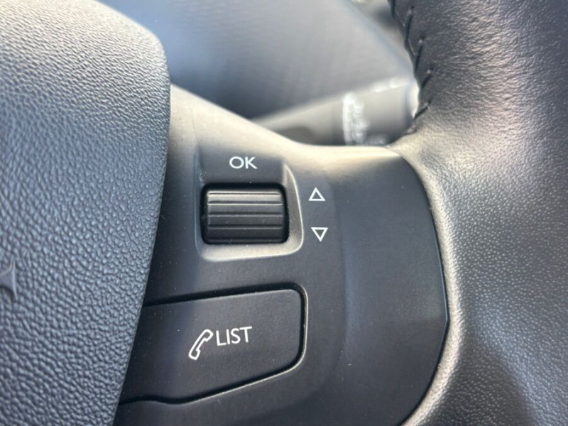 Photo 29 de l'offre de PEUGEOT 208 1.2 PureTech 82 SIGNATURE GPS Radar RER à 10450€ chez Mérignac auto