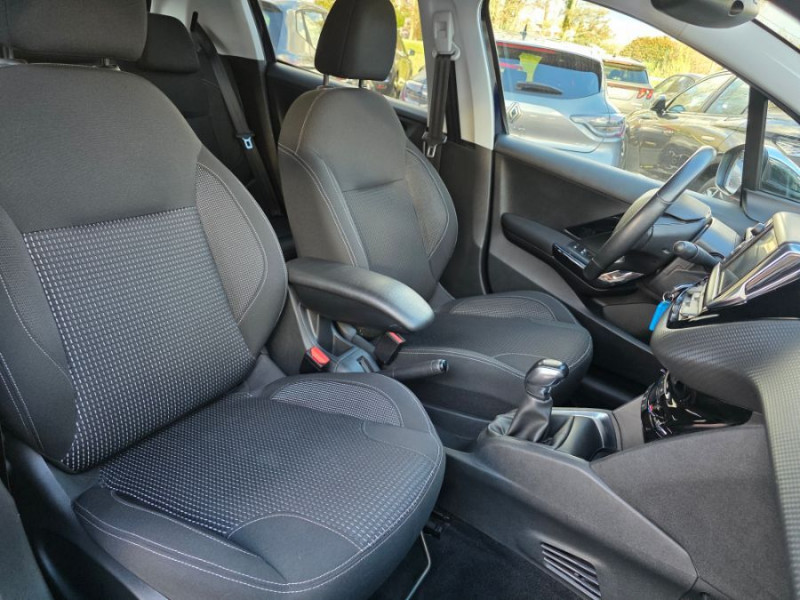 Photo 5 de l'offre de PEUGEOT 208 1.2 PureTech 82 ALLURE GPS JA Radar à 10450€ chez Mérignac auto