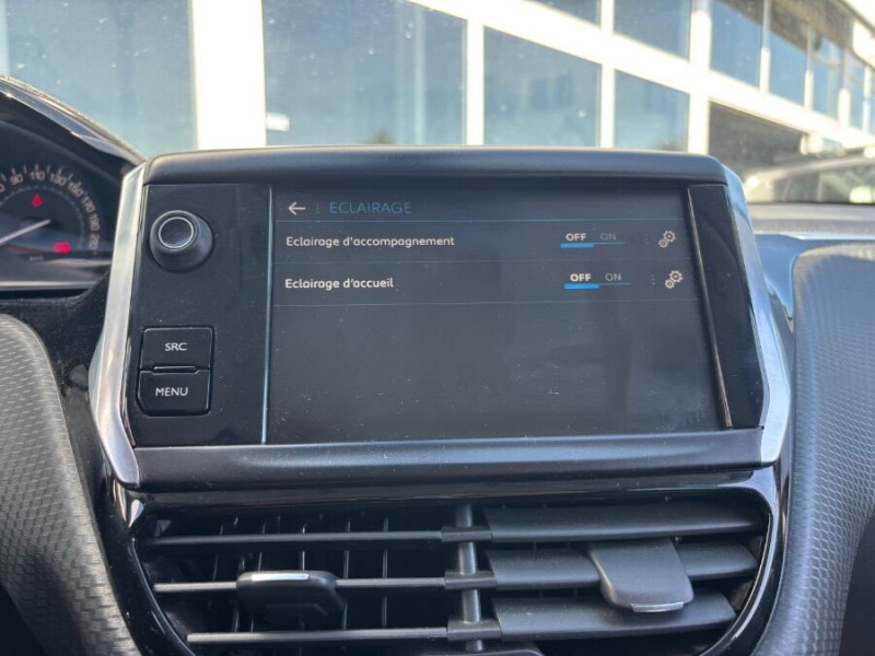 Photo 21 de l'offre de PEUGEOT 208 1.2 PureTech 82 SIGNATURE GPS Radar RER à 10450€ chez Mérignac auto