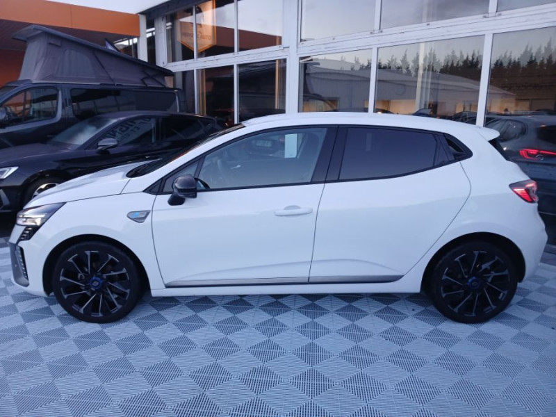 Photo 34 de l'offre de RENAULT CLIO V 0.9 TCe 90 BVM6 ESPRIT ALPINE GPS 9.3" Cockpit JA17 à 20950€ chez Mérignac auto