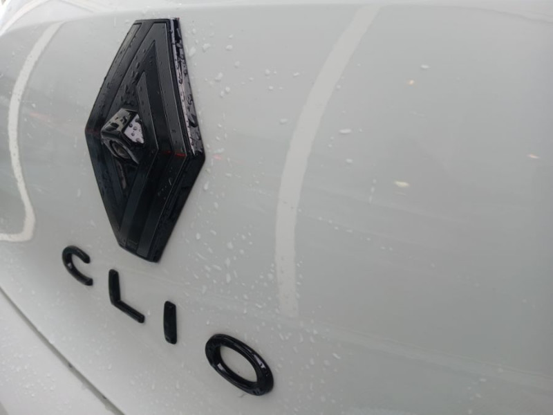 Photo 50 de l'offre de RENAULT CLIO V 0.9 TCe 90 BVM6 ESPRIT ALPINE GPS 9.3" Cockpit JA17 à 20950€ chez Mérignac auto