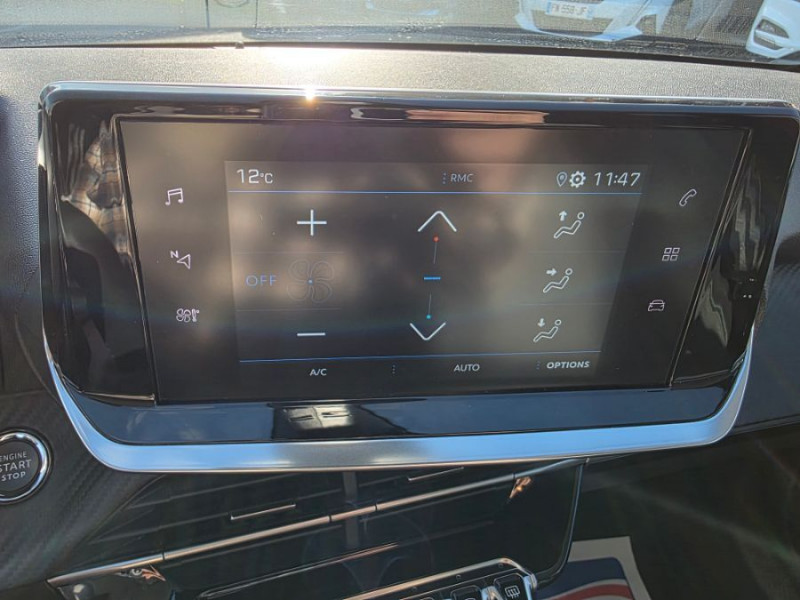 Photo 33 de l'offre de PEUGEOT 208 II 1.2 PureTech 100 BVM6 ALLURE PACK Cockpit 3D Camera 1ère Main à 14950€ chez Mérignac auto
