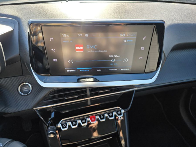 Photo 18 de l'offre de PEUGEOT 208 II 1.2 PureTech 100 BVM6 ALLURE PACK Cockpit 3D Camera 1ère Main à 14950€ chez Mérignac auto