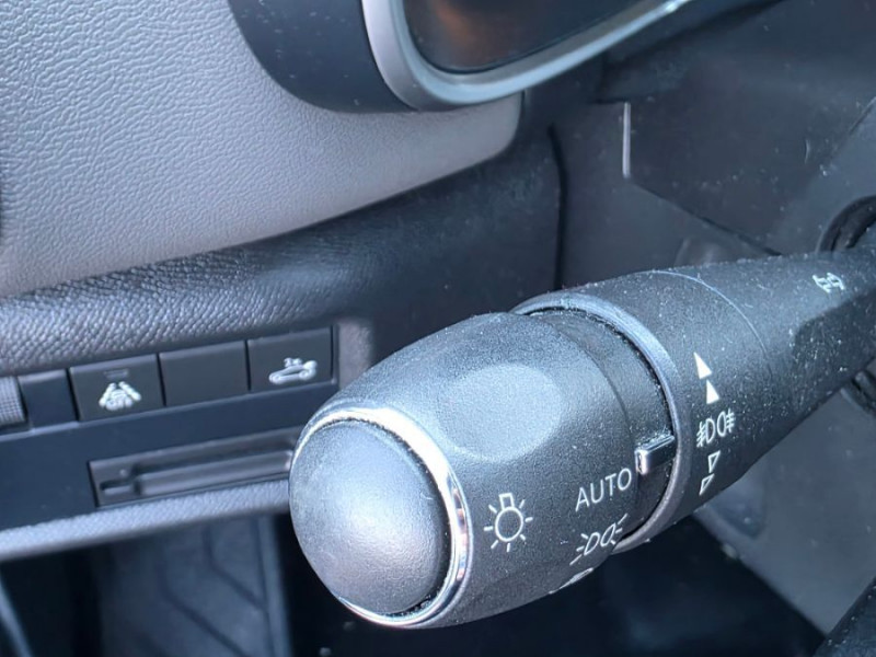 Photo 20 de l'offre de CITROEN C5 AIRCROSS 1.5 BlueHDI 130 EAT8 FEEL TOIT Ouvrant Hayon EL. Attel. à 18950€ chez Mérignac auto