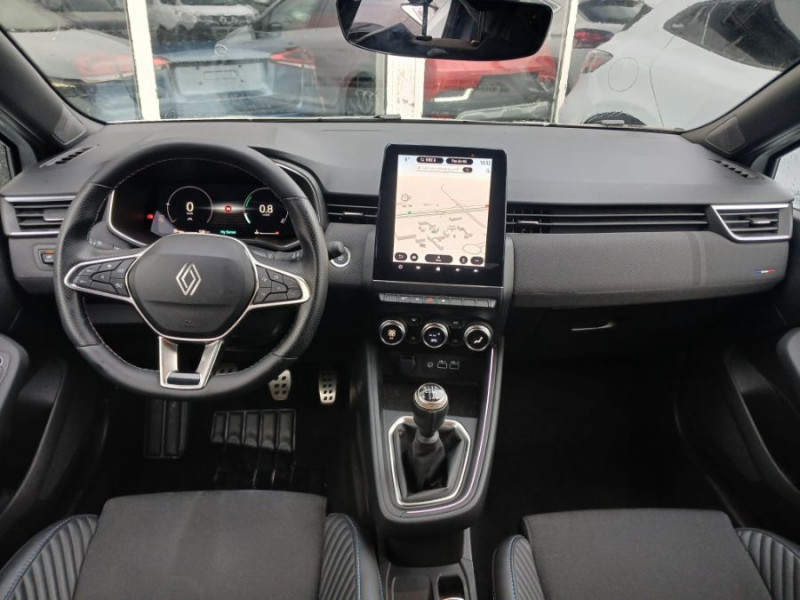Photo 4 de l'offre de RENAULT CLIO V 0.9 TCe 90 BVM6 ESPRIT ALPINE GPS 9.3" Cockpit JA17 à 20950€ chez Mérignac auto