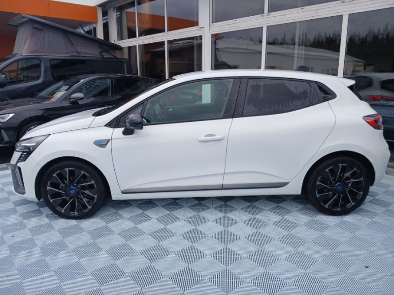 Photo 46 de l'offre de RENAULT CLIO V 0.9 TCe 90 BVM6 ESPRIT ALPINE GPS 9.3" Cockpit JA17 à 20950€ chez Mérignac auto