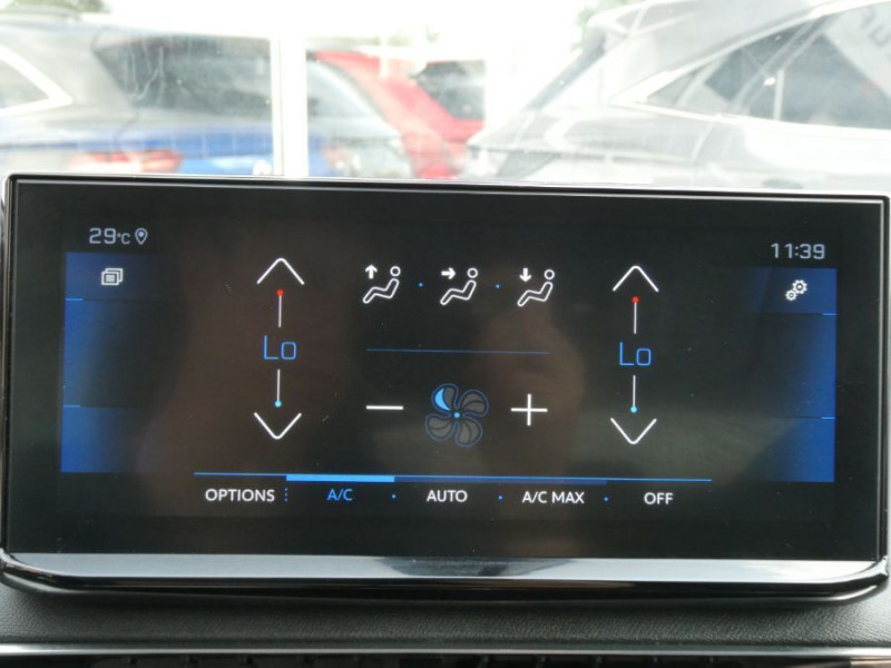 Photo 20 de l'offre de PEUGEOT 3008 II (2) 1.5 BlueHDi 130 EAT8 ALLURE PACK Camera à 26750€ chez Mérignac auto