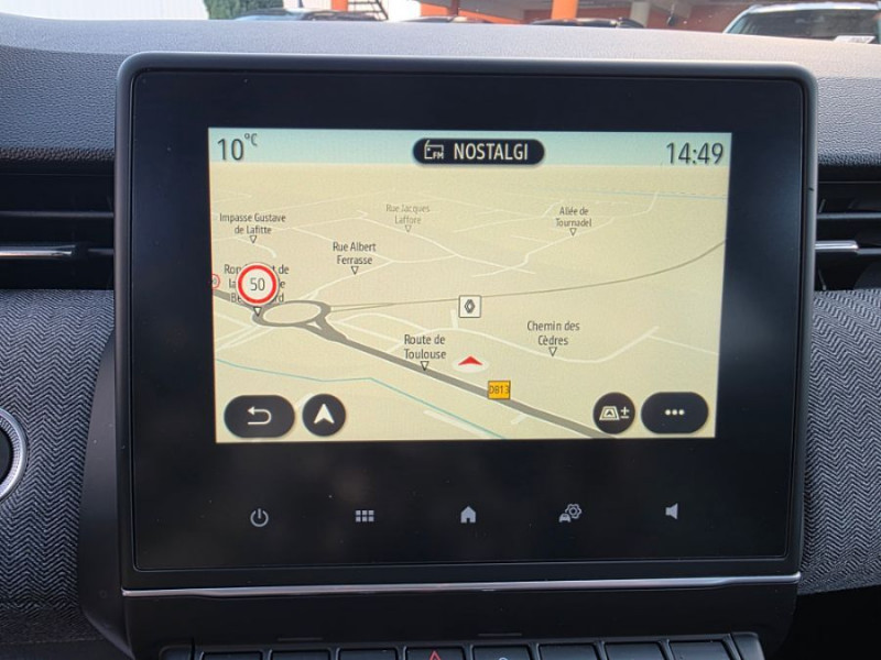 Photo 8 de l'offre de RENAULT CLIO V 0.9 TCe 90 BVM6 TECHNO GPS Camera JA16 à 18950€ chez Mérignac auto