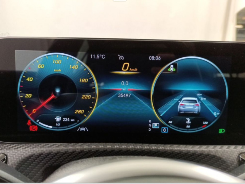 Photo 14 de l'offre de MERCEDES-BENZ CLASSE A IV 180 D 7G-DCT BUSINESS SOLUTION Toit Ouvrant Grand GPS SC 1ère Main à 25950€ chez Mérignac auto