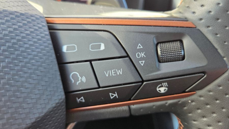 Photo 17 de l'offre de CUPRA LEON IV 1.5 TSI 150 DSG GPS Camera JA18 SC Key Less à 27950€ chez Mérignac auto