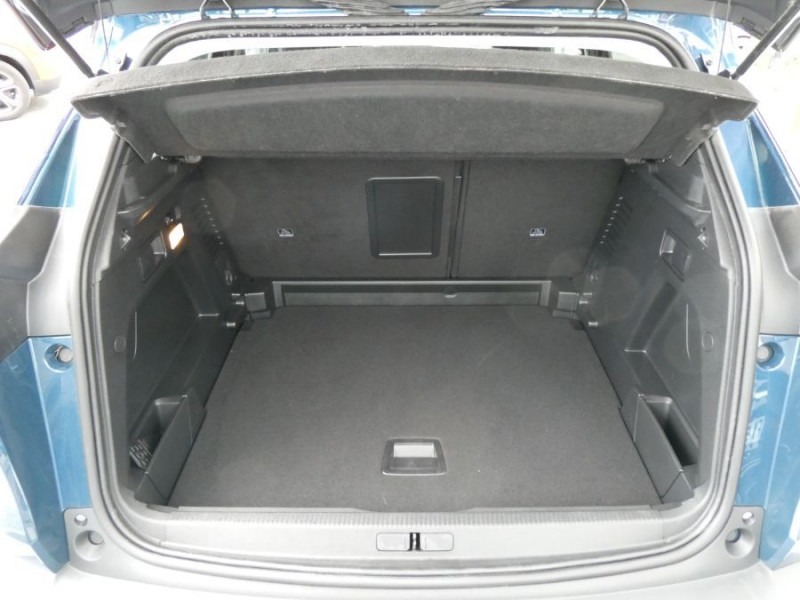 Photo 18 de l'offre de PEUGEOT 3008 II (2) 1.5 BlueHDi 130 EAT8 ALLURE PACK Camera à 26750€ chez Mérignac auto