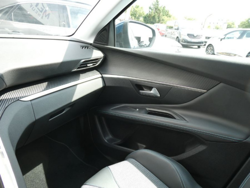 Photo 33 de l'offre de PEUGEOT 3008 II (2) 1.5 BlueHDi 130 EAT8 ALLURE PACK Camera à 26750€ chez Mérignac auto