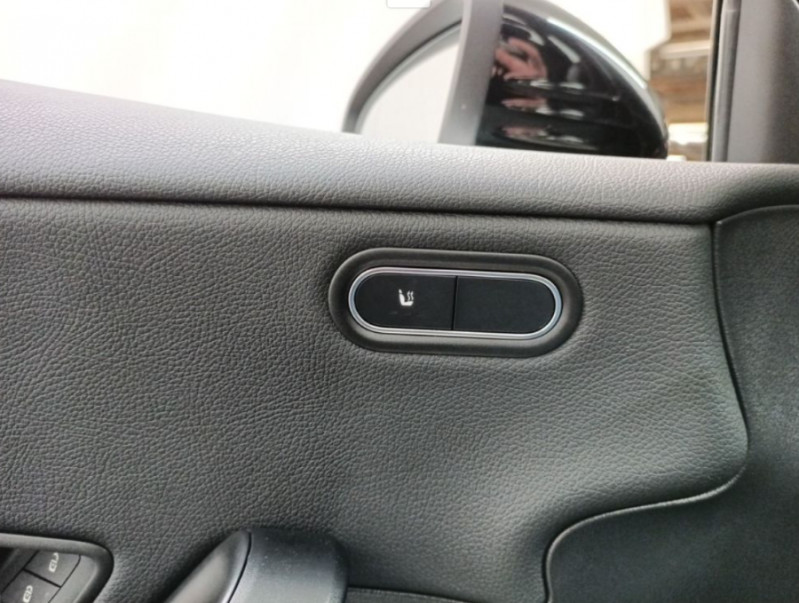 Photo 7 de l'offre de MERCEDES-BENZ CLASSE A IV 180 D 7G-DCT BUSINESS SOLUTION Toit Ouvrant Grand GPS SC 1ère Main à 25950€ chez Mérignac auto