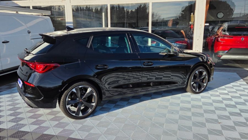 Photo 11 de l'offre de CUPRA LEON IV 1.5 TSI 150 DSG GPS Camera JA18 SC Key Less à 27950€ chez Mérignac auto